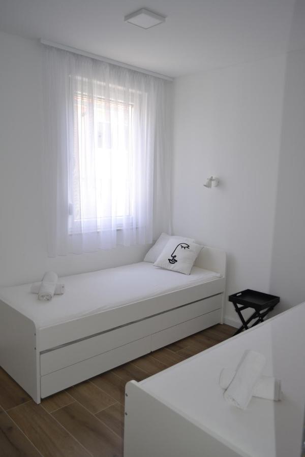 Villa Apartment Joel Traù Esterno foto